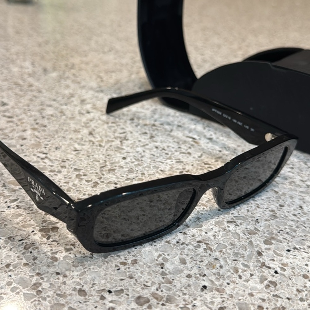 Black Sunglasses with Case